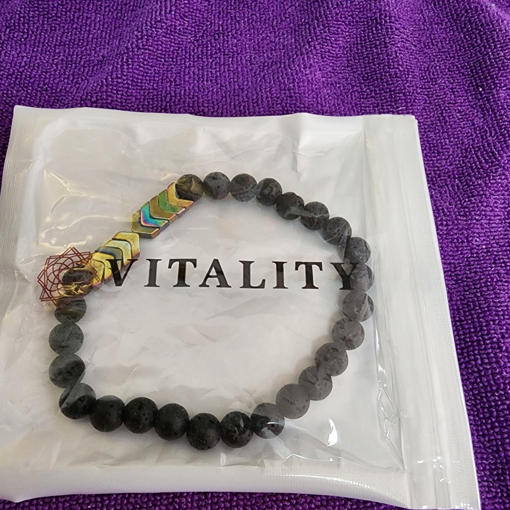 Vitality Black and Irradescent Gold Beaded Bracelet